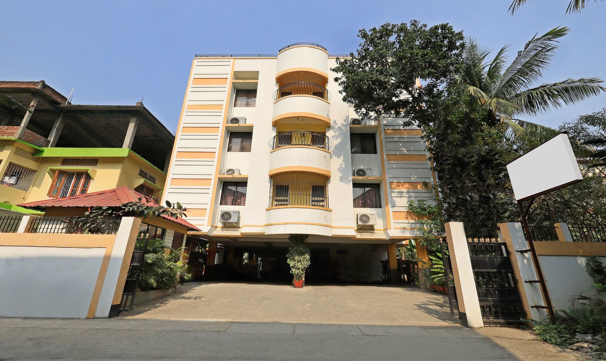 גווהטי Treebo Umal Homestay Ganeshguri מראה חיצוני תמונה